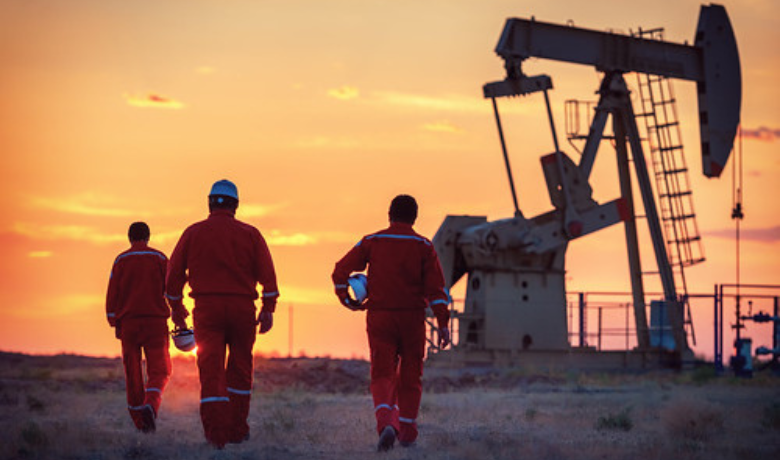 Men on oil rig